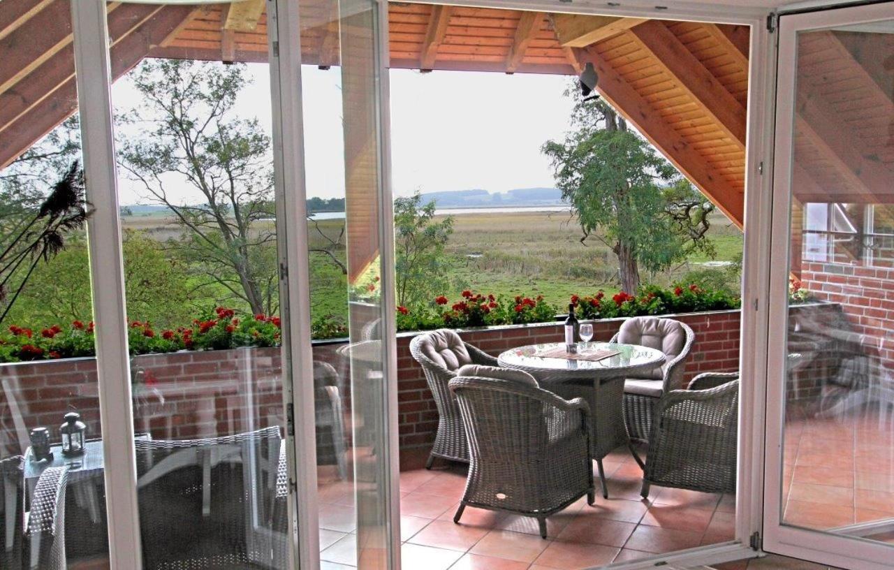 Ferienwohnungen Unterm Reetdach M Terras O Balk U Sauna Middelhagen Exterior foto